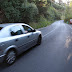 La carretera de Argalario cierra una hora para recuperar un coche accidentado