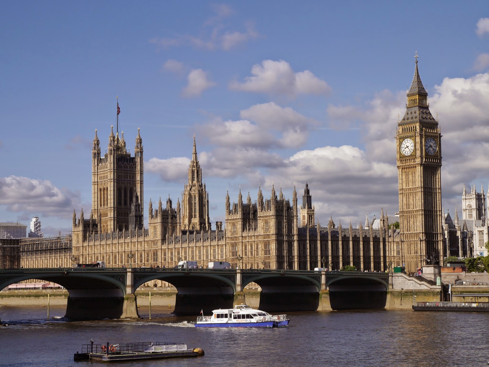 центр лондона 4 буквы. централ сити лондон стела. исторический центр лондона. лондон даунтаун. моньюмент стрит.