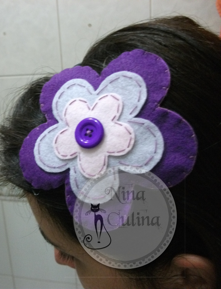 Nina Culina Tiara com flor de feltro