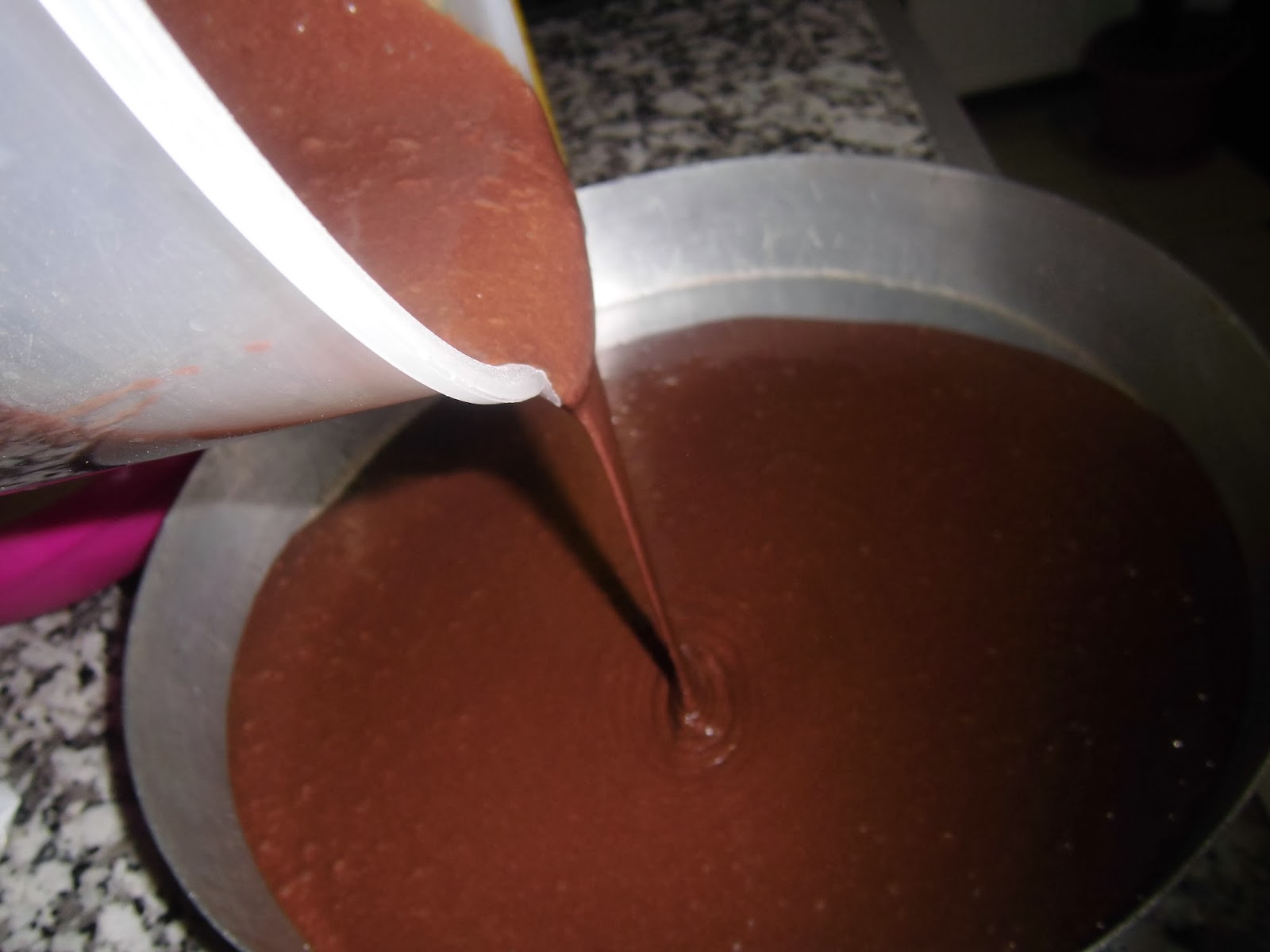 ÇİKOLATA SOSLU BROWNİ TARİFİ