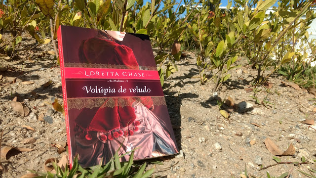 Livro Volúpia de Veludo - Loretta Chase Resenha Livro Volúpia de Veludo