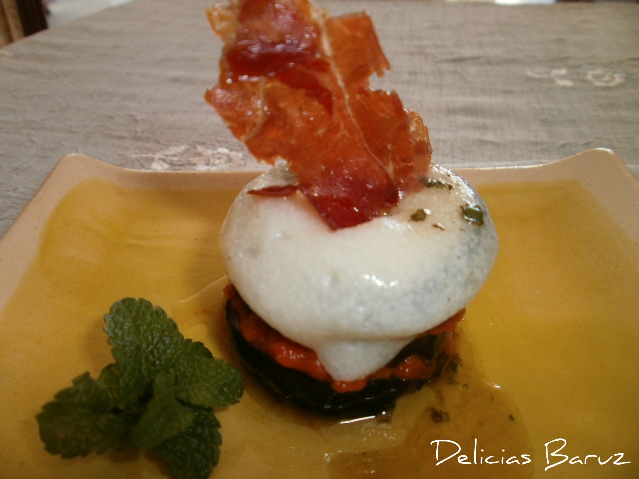 Delicias baruz TIMBAL DE BEREJENAS Y SALMOREJO GRATINADO CON CRUJIENTE