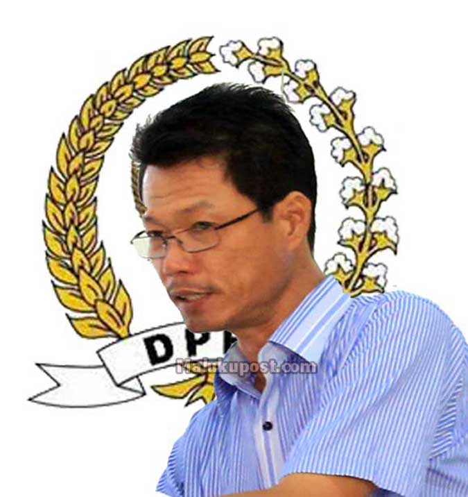 DPRD Kepulauan Aru Minta Menhub Tambah Maskapai Ke Dobo Ambon, Malukupost.com - DPRD Kepulauan Aru meminta Menteri Perhubungan (Menhub) Budi Karya Sumadi agar mempertimbangkan penambahan maskapai penerbangan beroperasi ke bandara Rar Gwamar, Dobo, ibu kota kabupaten setempat. "Kami sudah meninjau perampungan pembenahan bandara Rar Gwamar, baik panjang maupun lebarnya sehingga memandang sudah saatnya dilakukan penambahan maskapai penerbangan," kata Ketua DPRD Kepulauan Aru, Andreas Limbers, dikonfirmasi, Rabu (1/3).