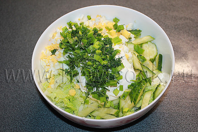 рецепт салата с капустой, яйцами и огурцами с пошаговыми фото