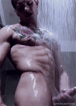Hot Bodybuilder Gay Porn In The Shower