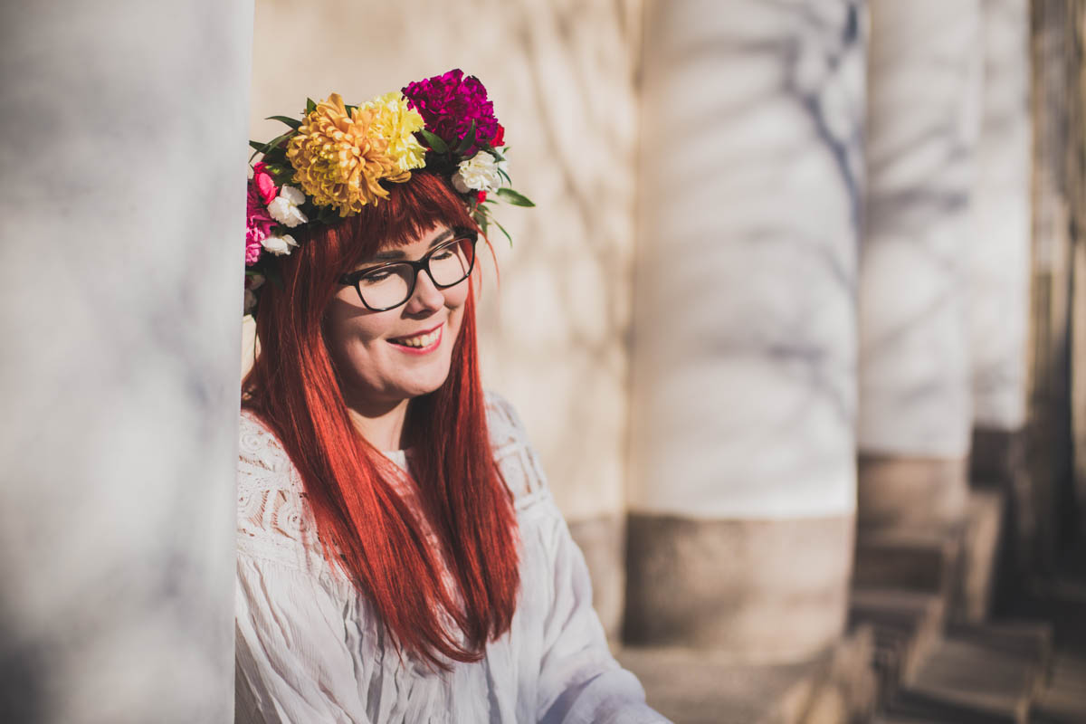 Miksi en voi blogata ja miksi perustin blogin? En voi blogata, koska en ole yhtä hyvä kuin suosituimmat bloggaajat. Miten ihmeessä voin julkaista valokuviani? Eihän ne ole ammattilaisen ottamia! Ja sitäpaitsi, aivan varmasti jollain toisella on oivaltavampia ajatuksia kuin minulla!