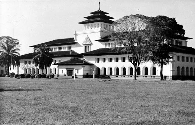 gedung_sate_bandung_tempo_dulu