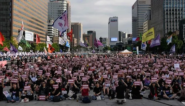 Corea del Sur: Mujeres protestan por filmaciones íntimas ilícitas