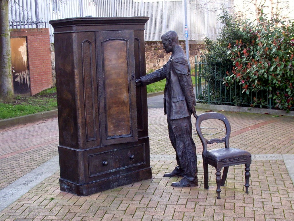 OTIS (Odd Things I've Seen) C.S. Lewis Centenary Statue