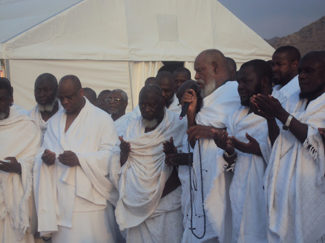 FROM THE ARCHIVE: Nigeria Muslim Leaders Praying for The Nation on Arafat Day During 2013 Hajj