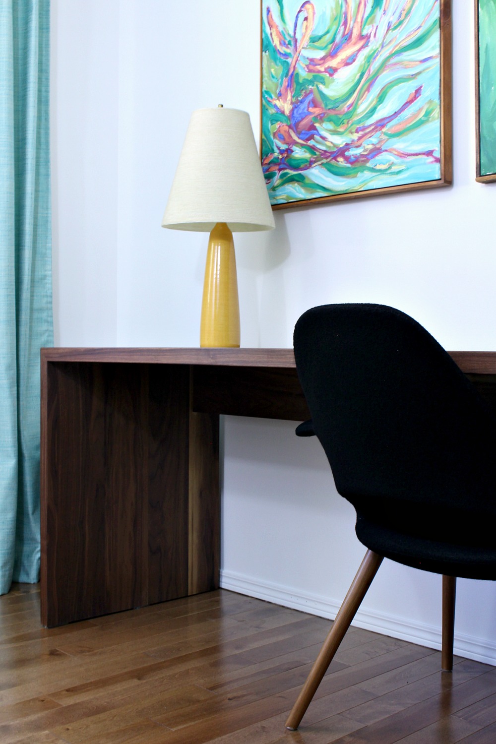 DIY Solid Walnut Desk Tutorial + Photos // www.danslelakehouse.com // @danslelakehouse