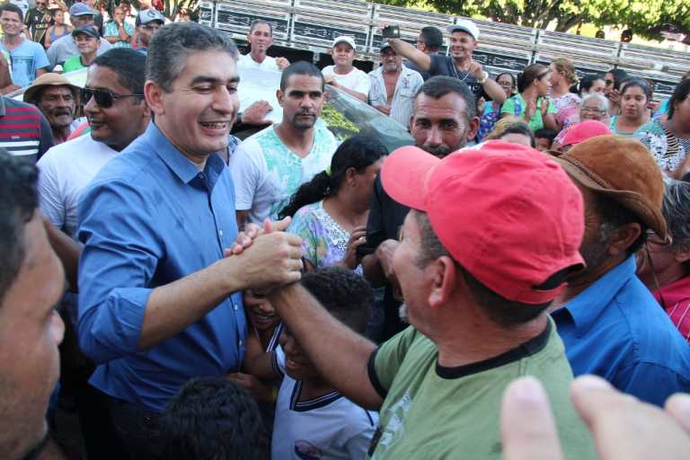 Prefeito eleito Everton Rocha volta ao comando do executivo municipal de Jagarari Prefeito eleito Everton Rocha volta ao comando do executivo municipal de Jagarari