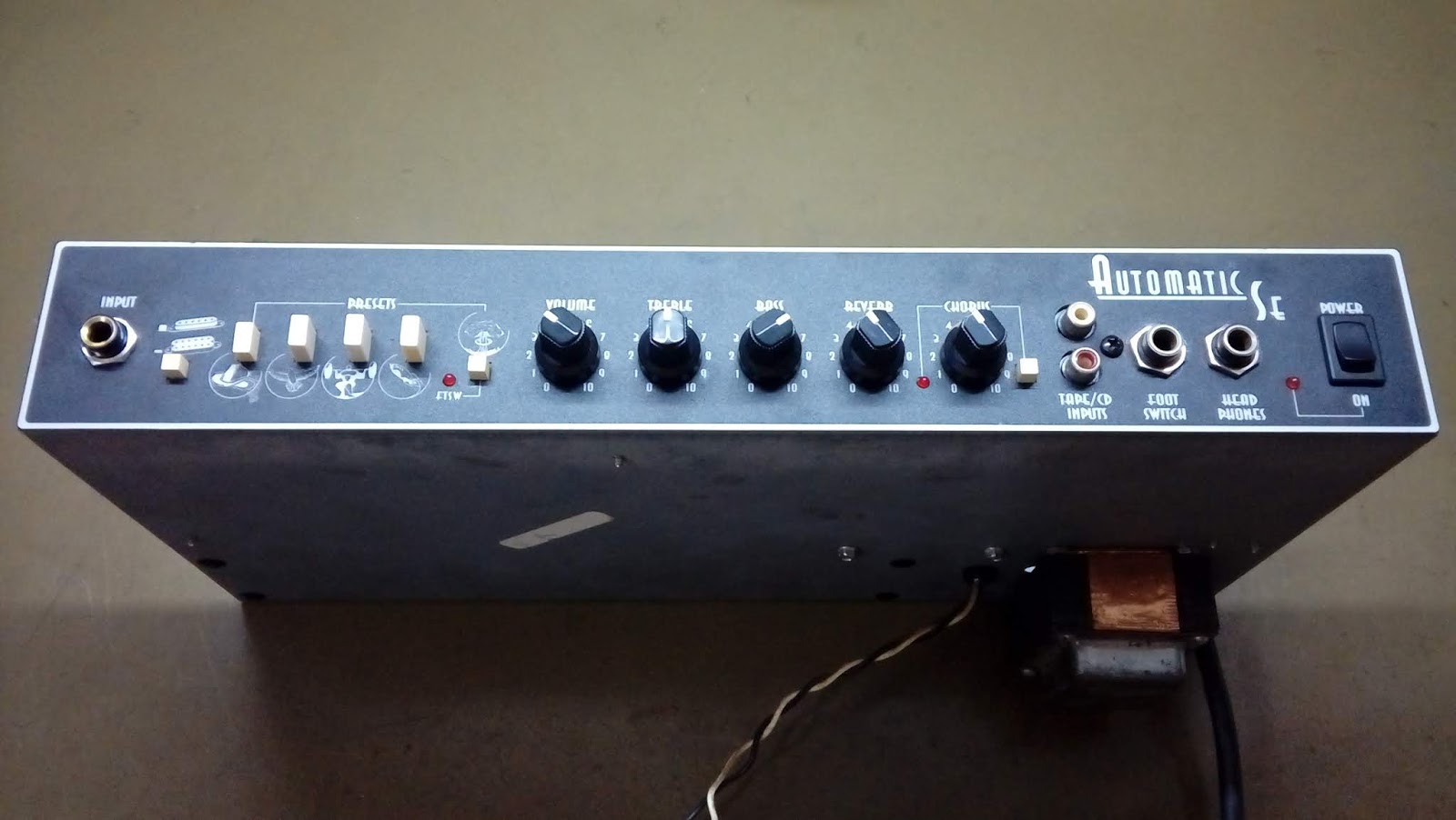 Dhvan Assistência Técnica Amplificador Fender Automatic SE