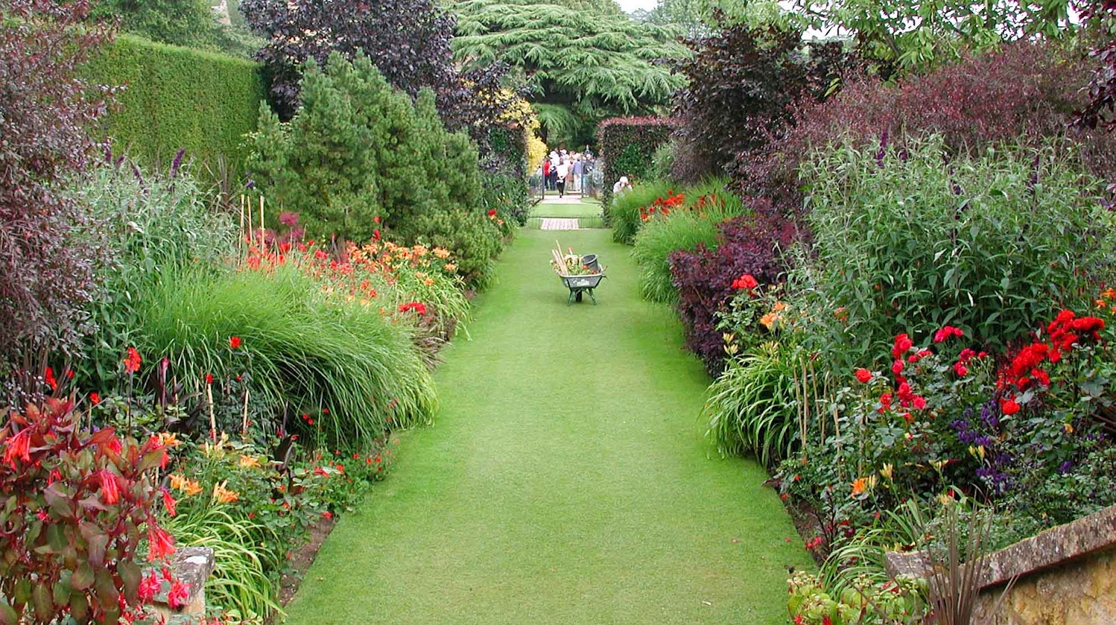 Red Borders At Arts And Crafts Garden Red Borders At Arts And Crafts Garden