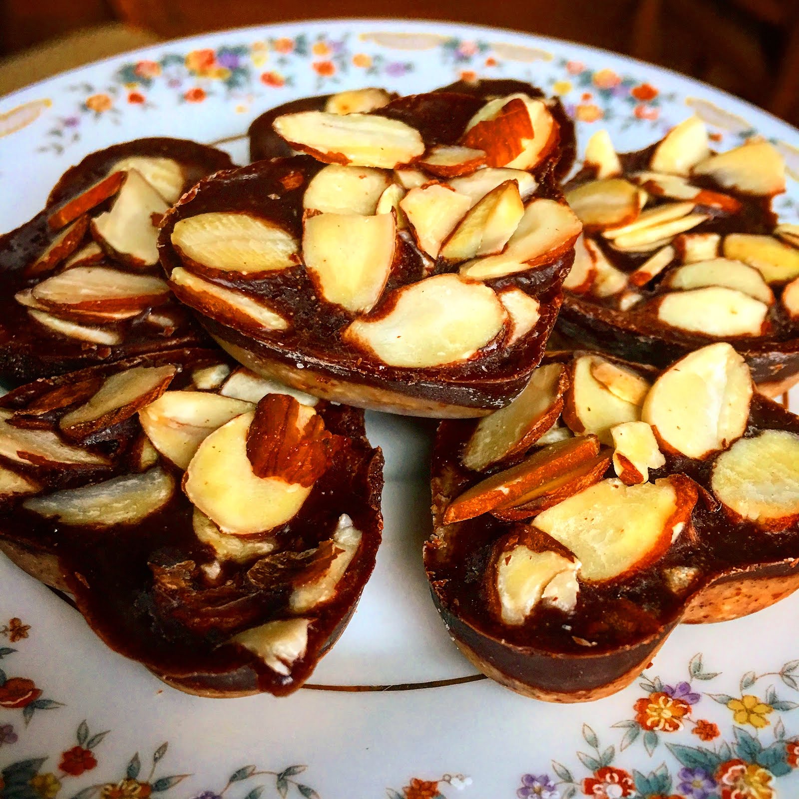 meredith-dykstra-health-coaching-no-bake-almond-butter-cups