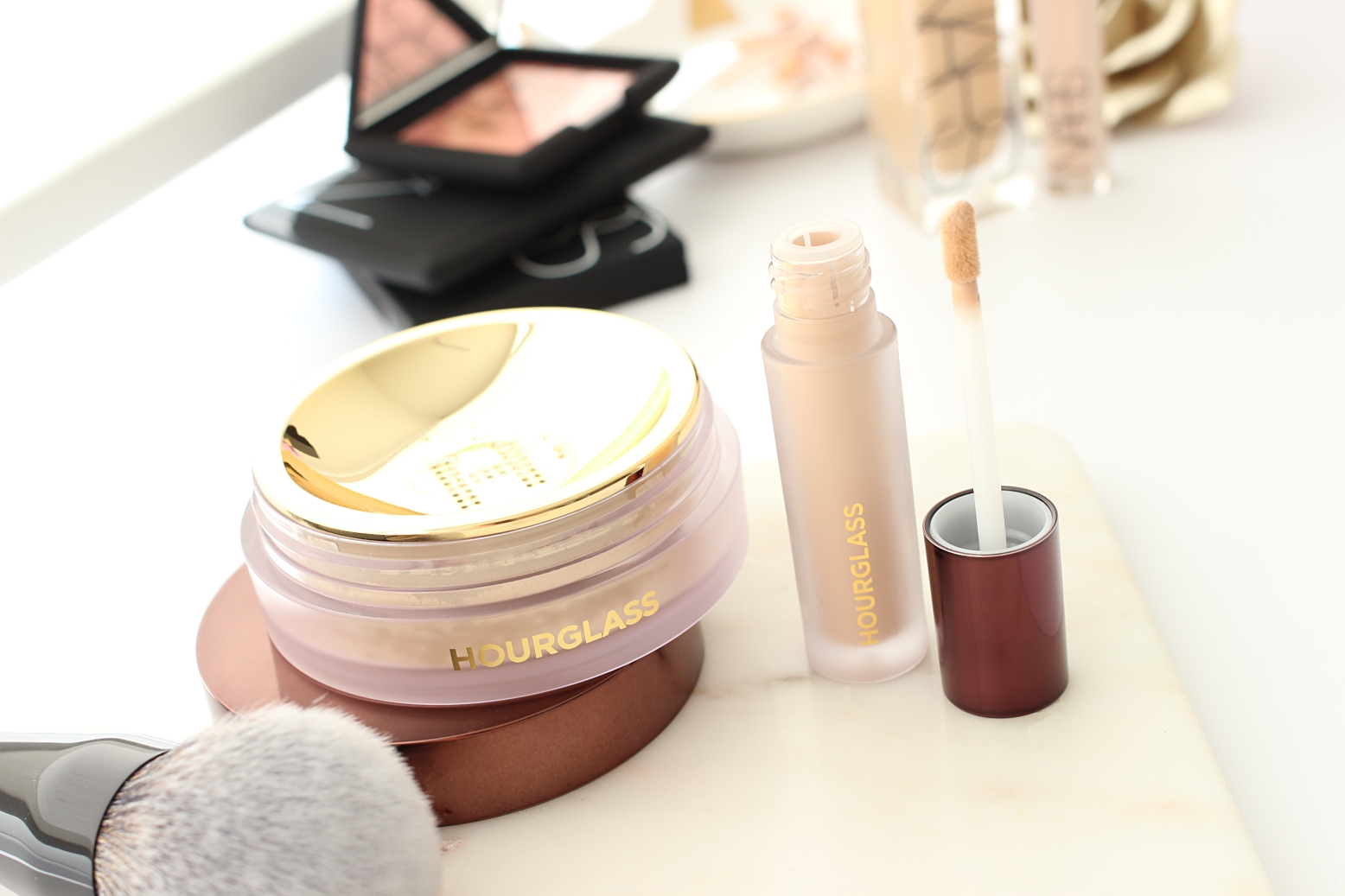 Hourglass Veil Translucent Setting Powder & Veil Retouching Fluid