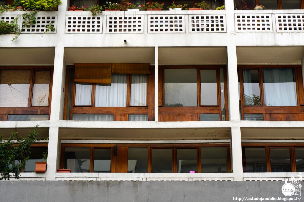 Paris Immeuble rue St Ambroise Louis Miquel