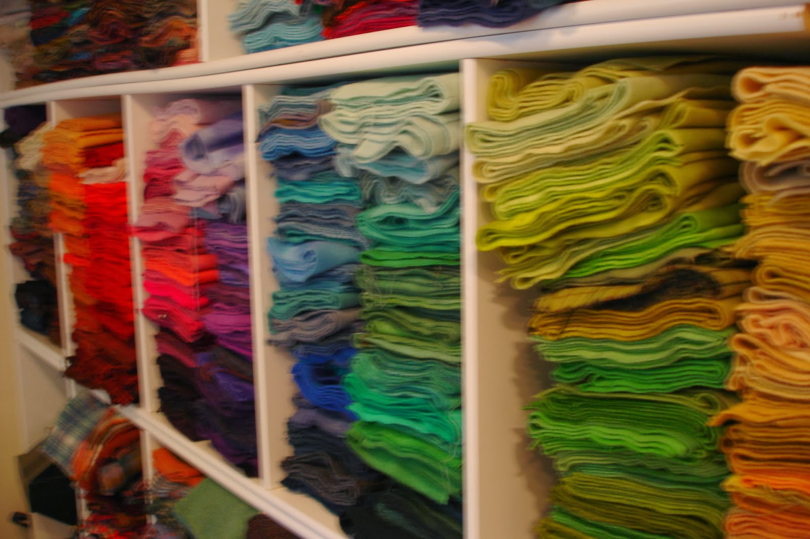 WandaWorks Dear Rug Hooker How to build a useful stash of wool colours