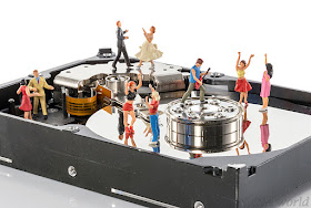 little-world-the-big-fun-of-photography-with-small-things-29__880