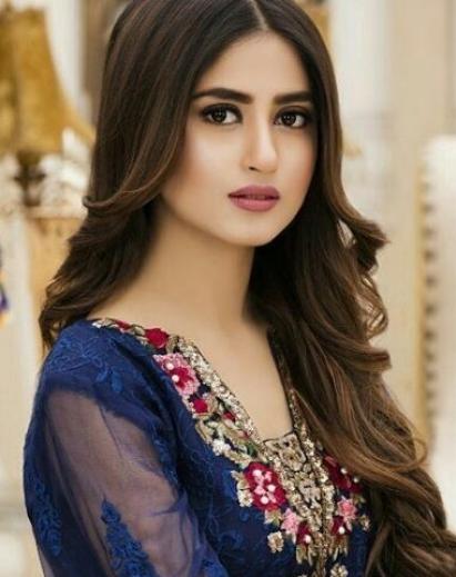 Sajal Ali Height, Weight, Age, Husband, Affairs, Biography 