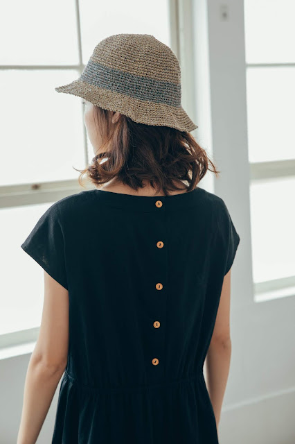 墨水筆日記造型鬆緊洋裝