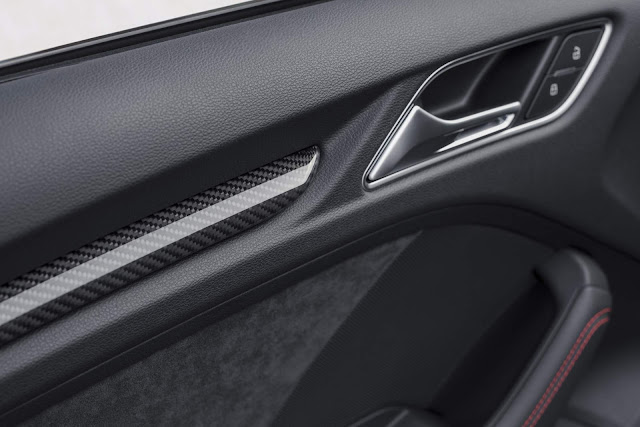 Audi RS3 Sportback 2018 - interior