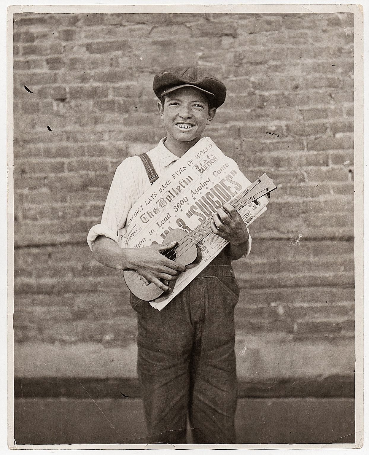 Ephemera Newsboy & Uke (c.1930)