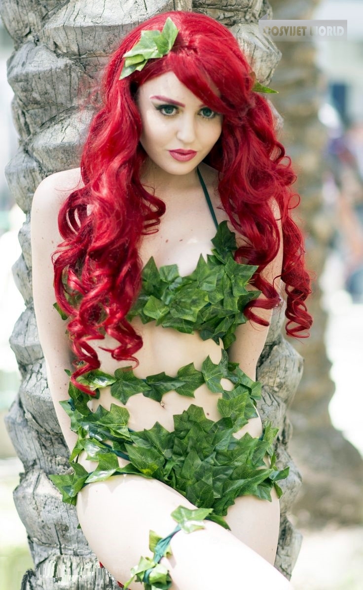 Poison Ivy Cosplay by Super Mary Face.