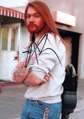 Axl Rose Foto de Axl Rose con bigote y barba