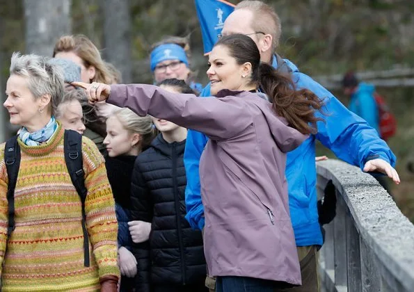 Crown Princess Victoria of Sweden visited Tinnerö Natural Reserve (Tinnerö Eklandskap) in Östergötland.