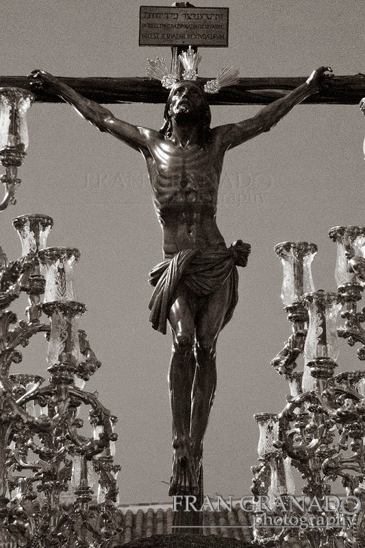 http://franciscogranadopatero35.blogspot.com/2014/06/200-anos-de-santa-cruz-con-el-cristo-de.html
