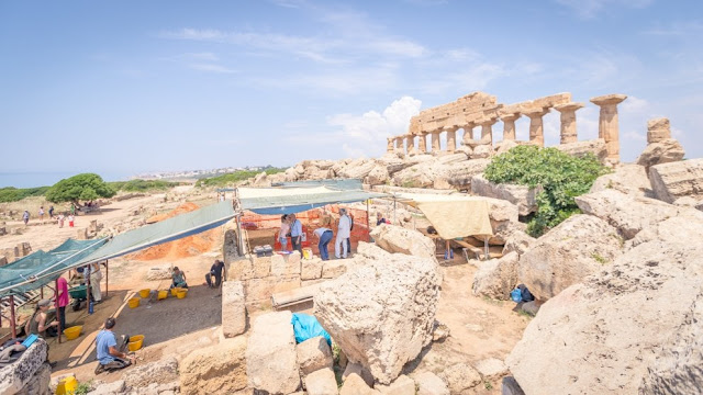 Evidence of a Mesolithic stone industry discovered at the Acropolis of Selinunte Evidence of a Mesolithic stone industry discovered at the Acropolis of Selinunte