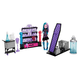 Monster High Design Chamber Create-a-Monster Doll