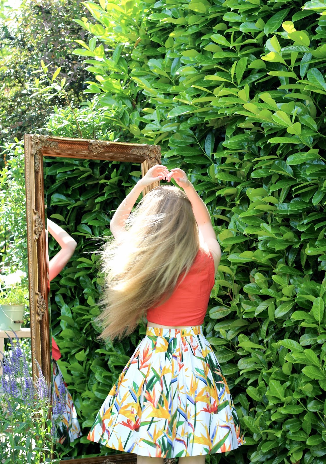 Long hair fashion blogger British fashion blogger with long hair