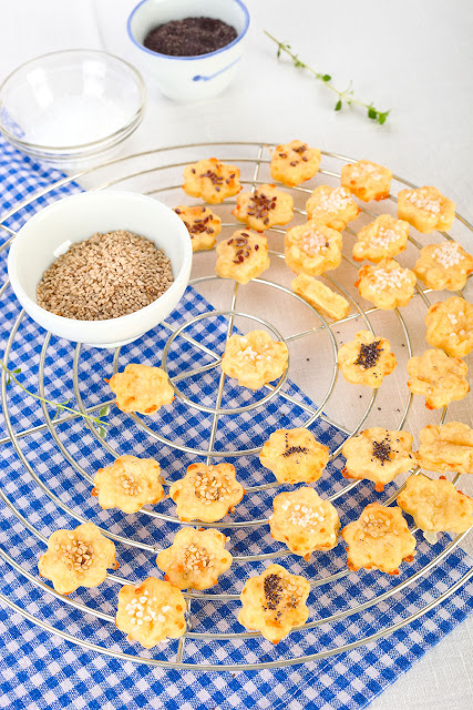Knabbereien nicht nur für EM. Edyta Guhl. Rezepte. Rezept für Käse- Plätzchen. Edyta Guhl.