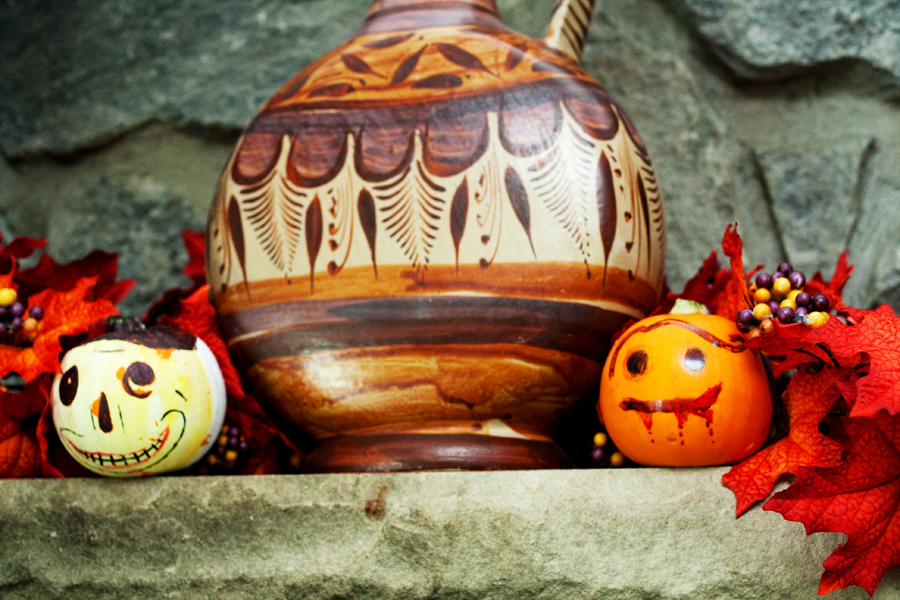 Mrs Ricefield: Painting Mini Pumpkins { crafting with kids