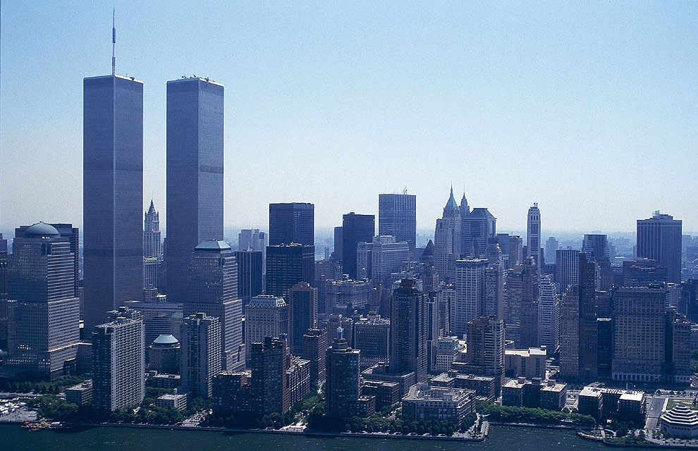 New before. Манхэттен в Нью-Йорке 1998. Башни Близнецы 1998. Нью-Йорк Манхэттен 1990 год. Финансовый центр Нью-Йорк 1990.