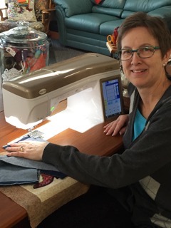 Phil's Sewing Machines: Denise Applegate-Schober Quilting Specialist ...