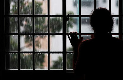 Lluvia Lluvia que cae en gotas de melancolía.