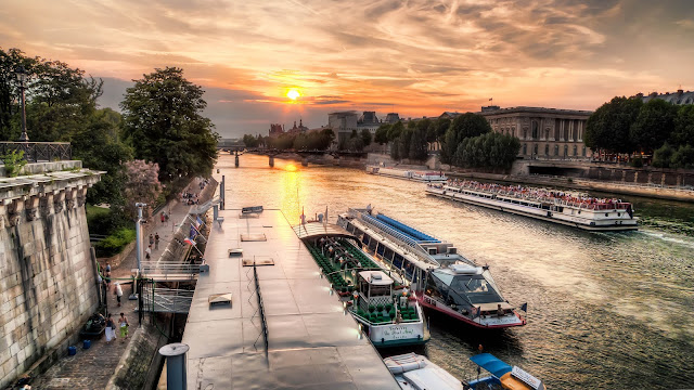 Bateaux Mouches, Paris, France