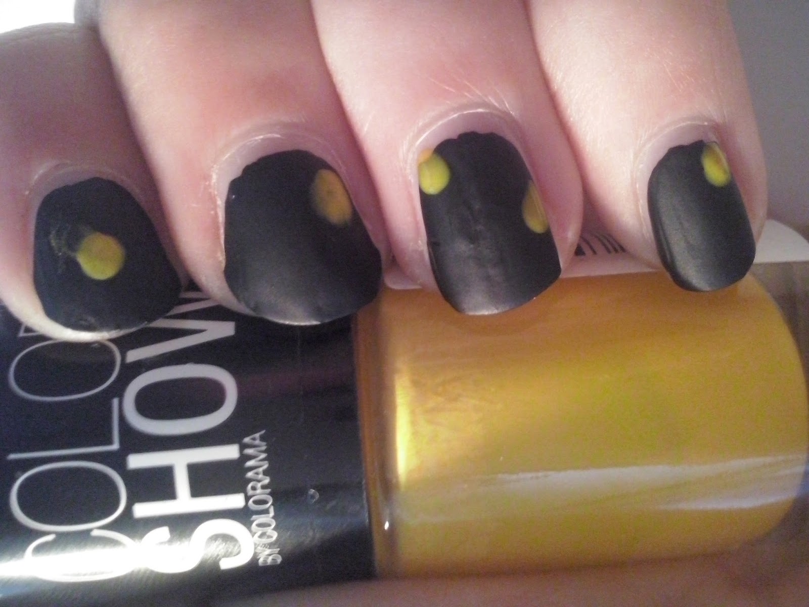 Made by Daniëlle Looking For Alaska Nail Art