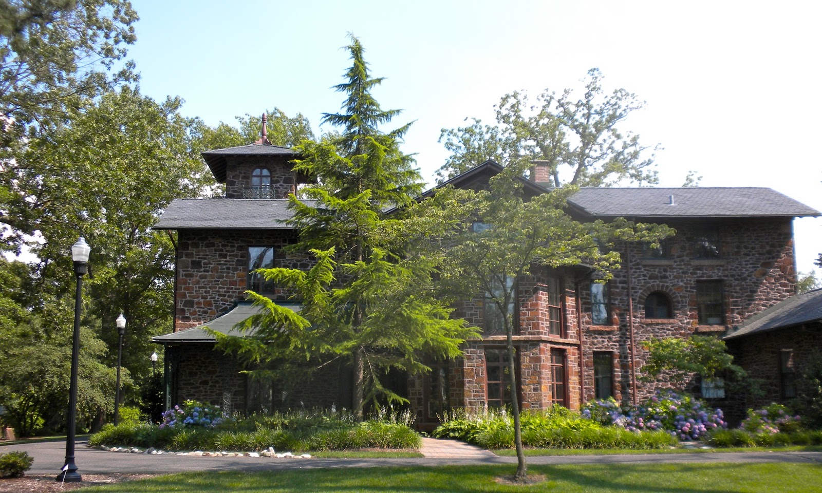 The Picturesque Style Italianate Architecture 'Hollybush' the Thomas