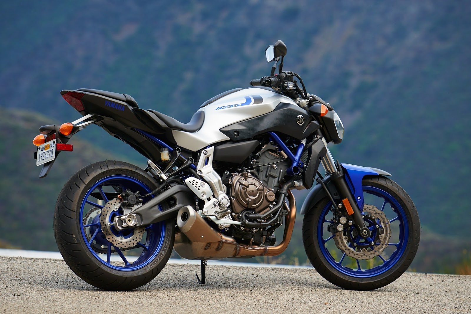 yamaha-fz-07-2016-present-specs-performance-photos-autoevolution