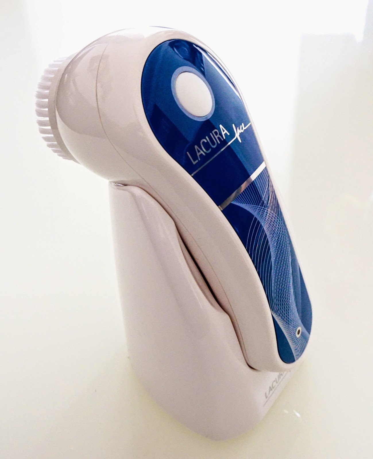 gadgetchecks Lacura Face Schall Gesichtsreinigungsbürste = Silk'n