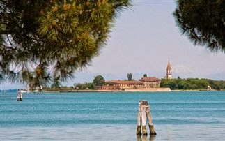 Ιταλία: Πωλείται το στοιχειωμένο νησί της
