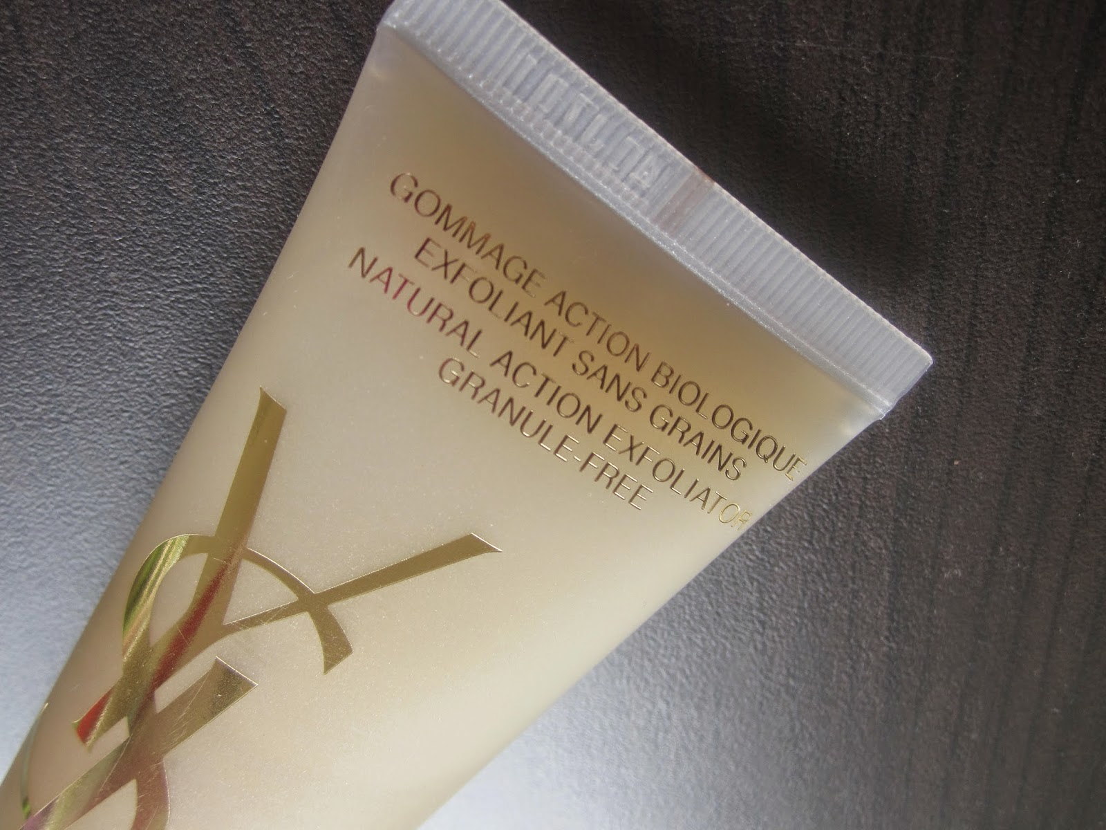 YSL Top Secrets Natural Action Exfoliator