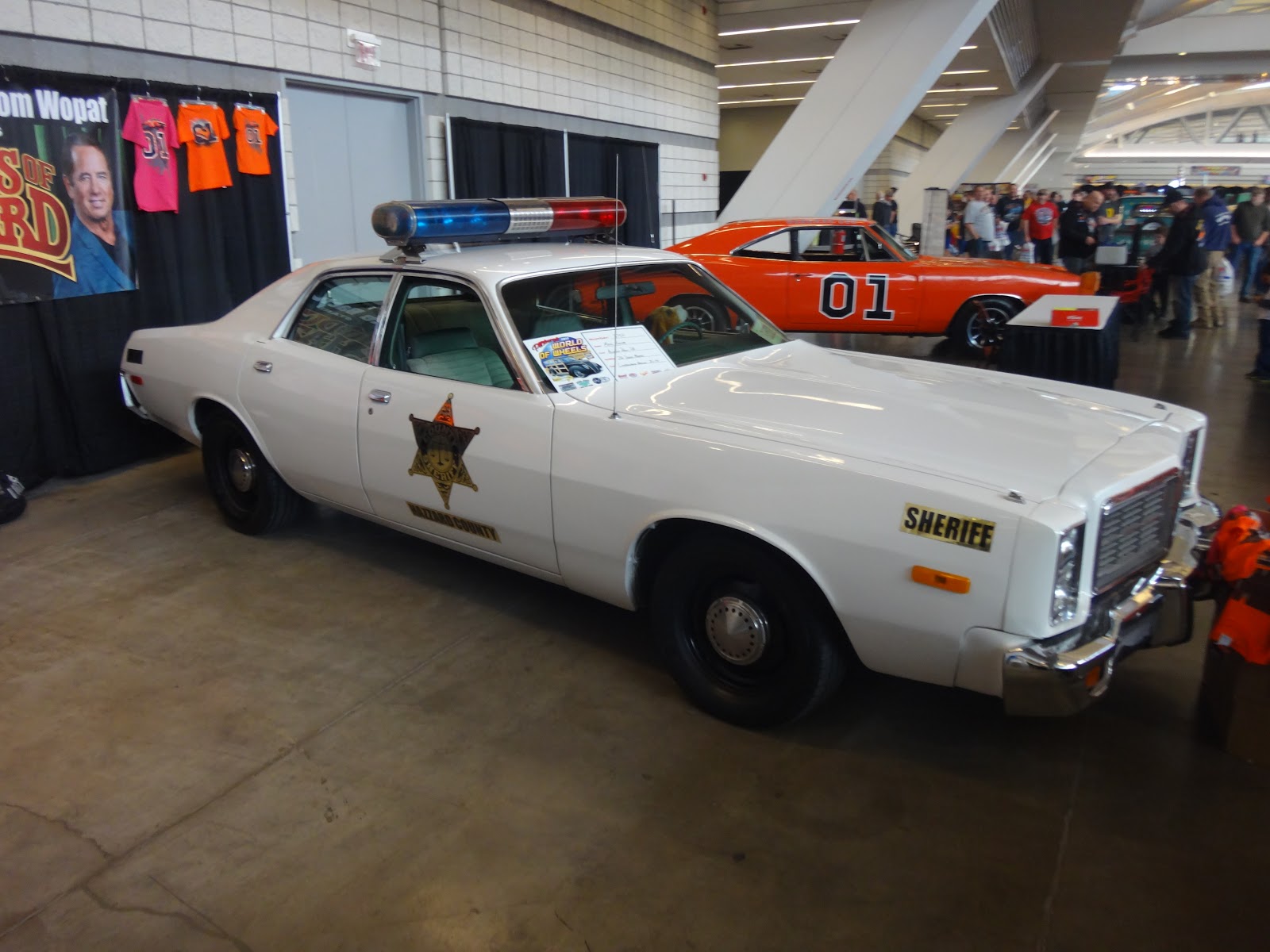 Dukes of Hazzard Collector: Catherine Bach and Tom Wopat at the