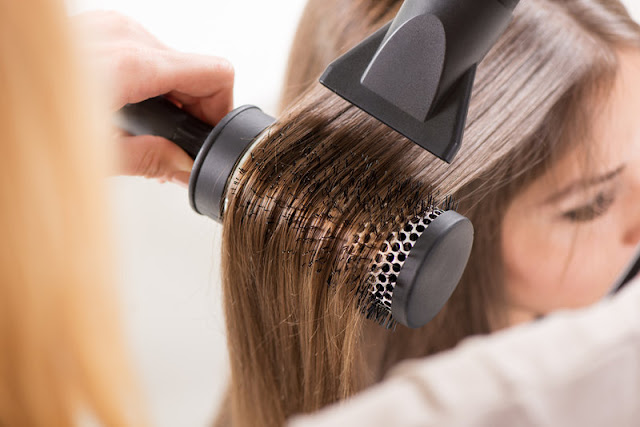 can-hair-straightening-and-blow-drying-devices-lead-to-baldness