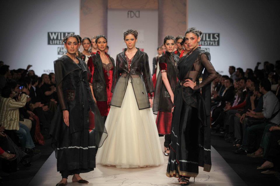 Desi Bride: Wills Indian Lifestyle India Fashion Week 2012