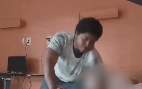 이미지에 대체텍스트 속성이 없습니다; 파일명은 giphy.gif 입니다.